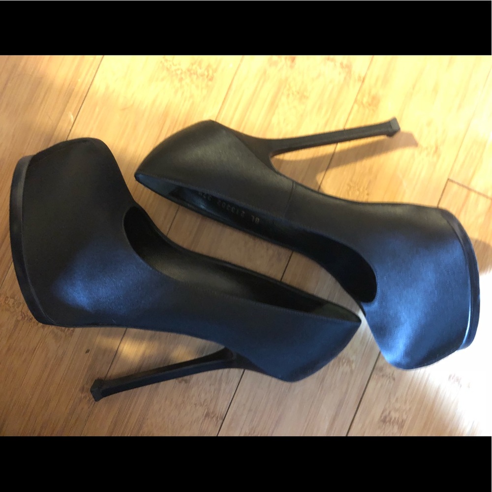 Yves Saint Laurent Tribute Two Black Satin Pumps
